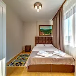при баръма Gasthuis 3*